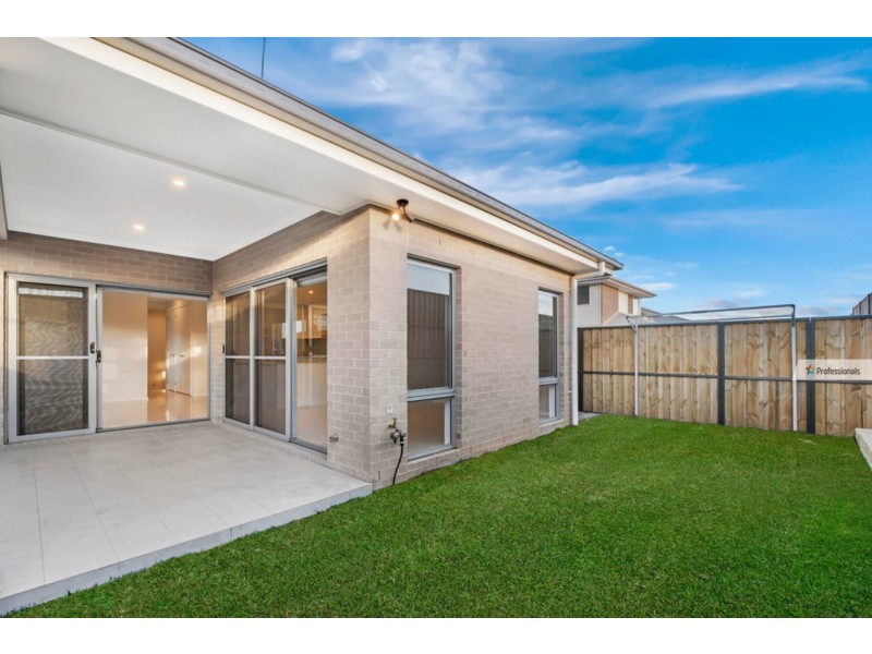 35 Longerenong Avenue, Box Hill NSW 2765