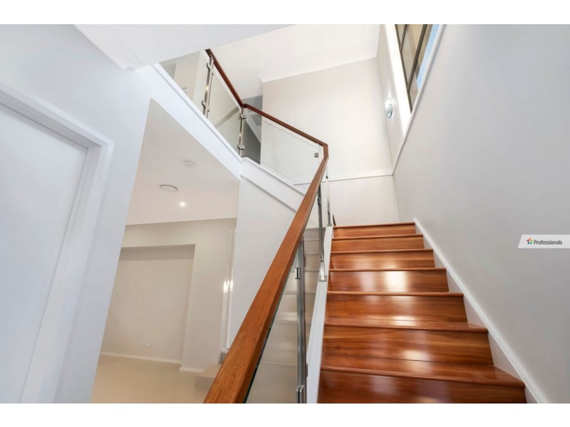 35 Longerenong Avenue, Box Hill NSW 2765