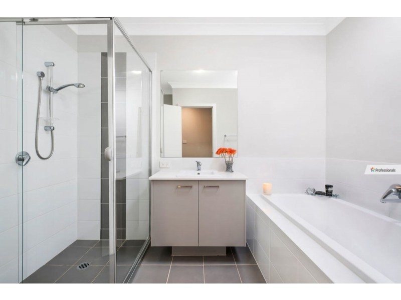 3 Hannaford Avenue, Box Hill NSW 2765