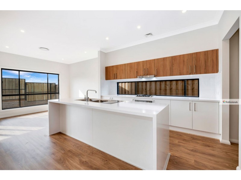 15 Hannaford Avenue, Box Hill NSW 2765