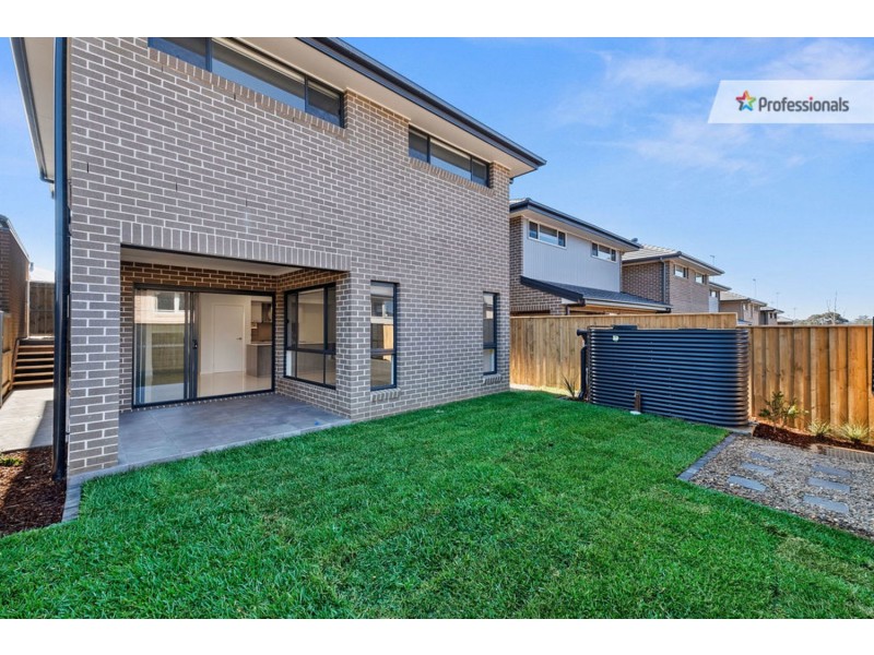 128 Longerenong Avenue, Box Hill NSW 2765