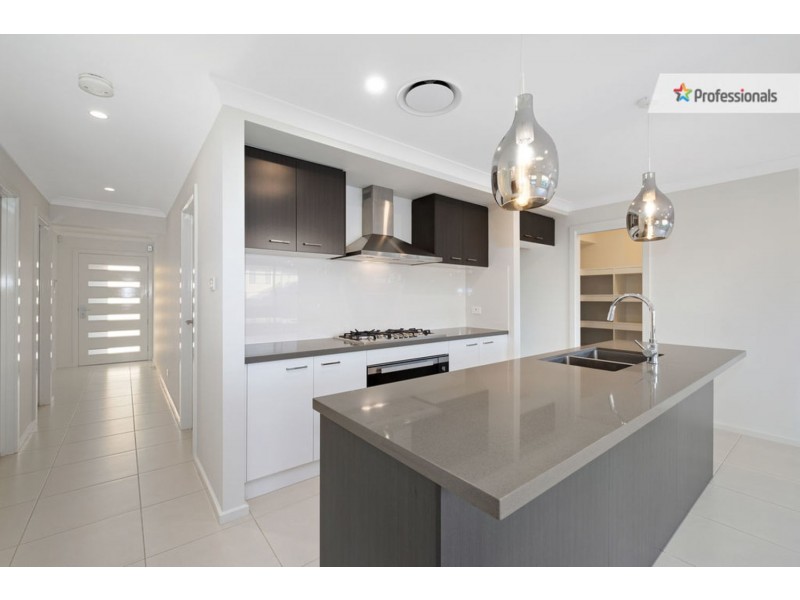 32 Centaurus Way, Box Hill NSW 2765