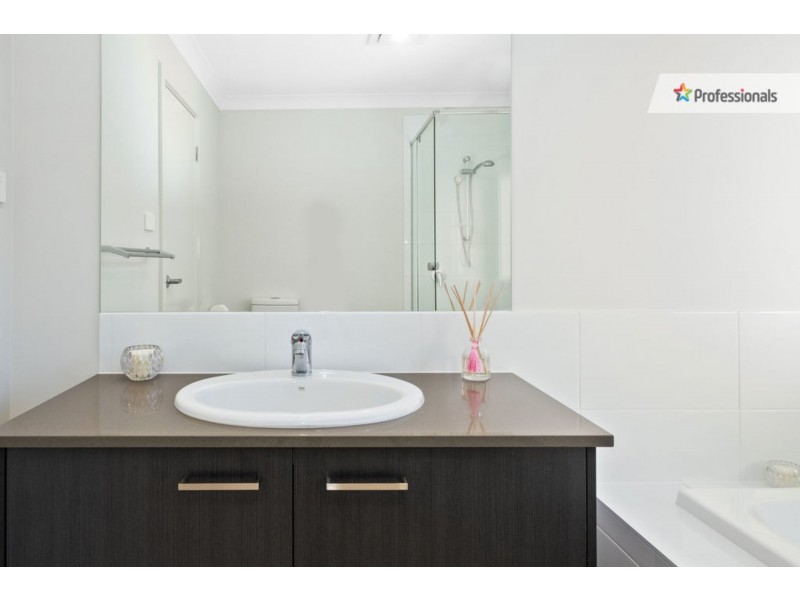 32 Centaurus Way, Box Hill NSW 2765