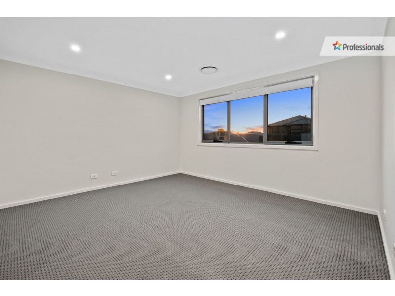 32 Centaurus Way, Box Hill NSW 2765