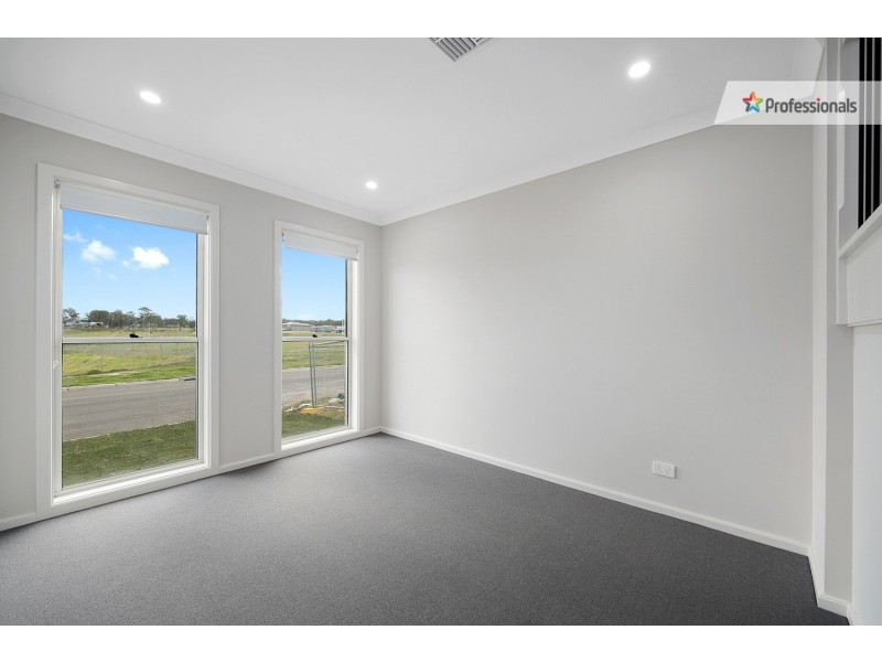 18 Galloway Road, Box Hill NSW 2765