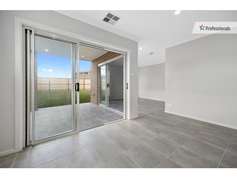 18 Galloway Road, Box Hill NSW 2765