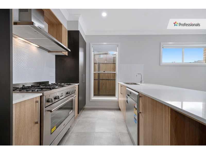 18 Galloway Road, Box Hill NSW 2765