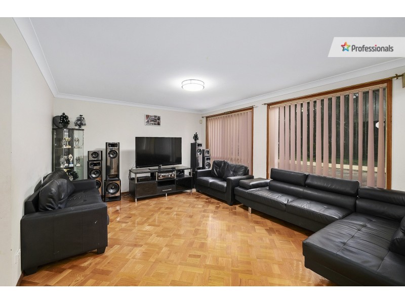 20 Lyndel Close, Quakers Hill NSW 2763