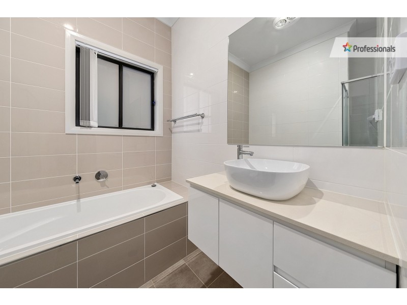 1 Goldstone Way, Box Hill NSW 2765