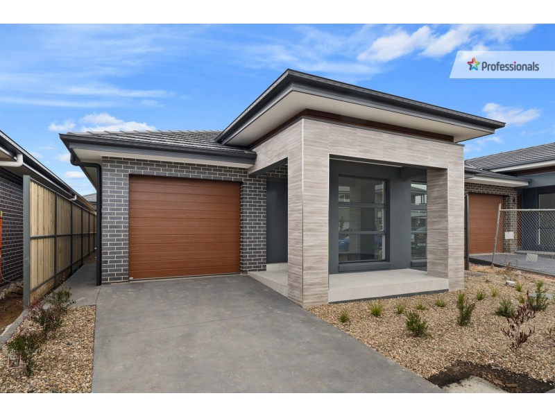 18 Kalinda Avenue, Box Hill NSW 2765