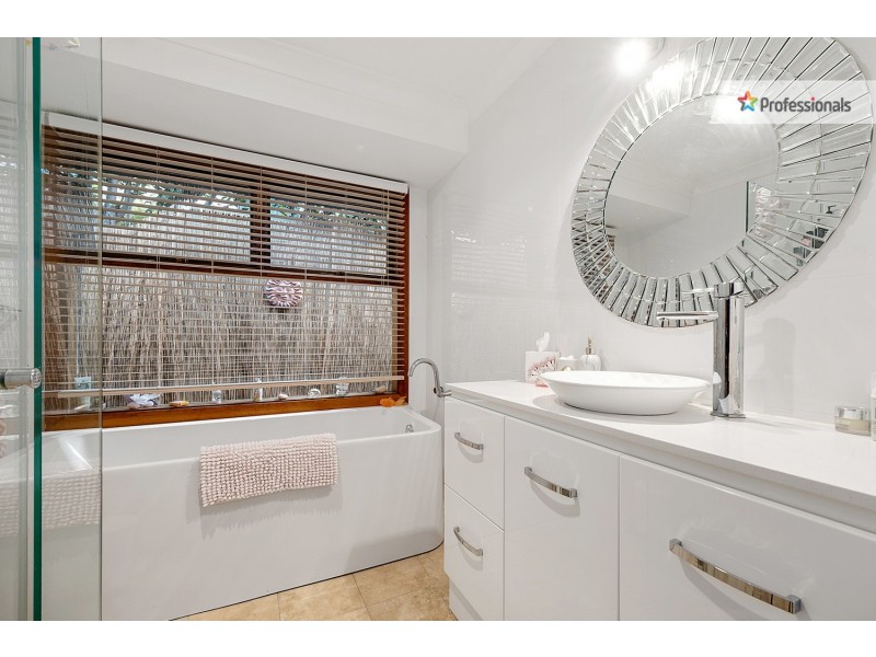 11 Kookaburra Place, West Pennant Hills NSW 2125