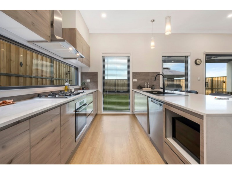 7 Hannaford Avenue, Box Hill NSW 2765