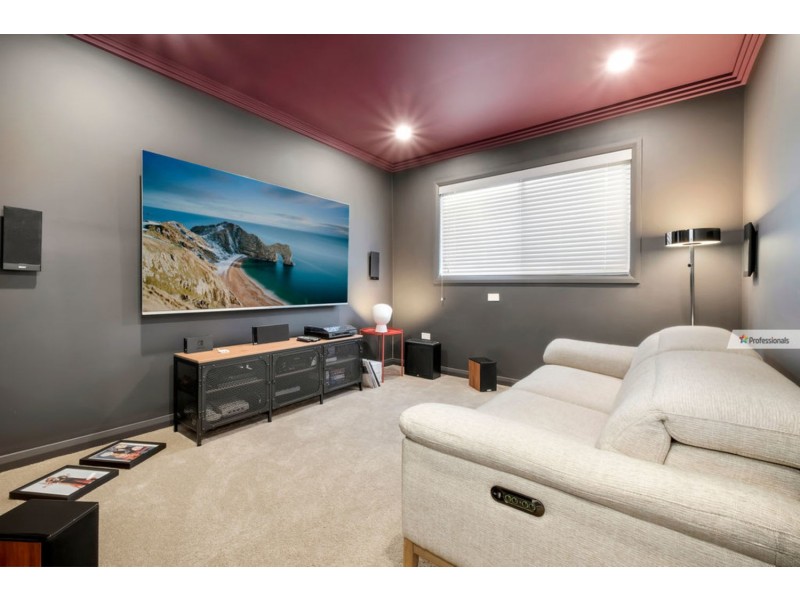 7 Hannaford Avenue, Box Hill NSW 2765