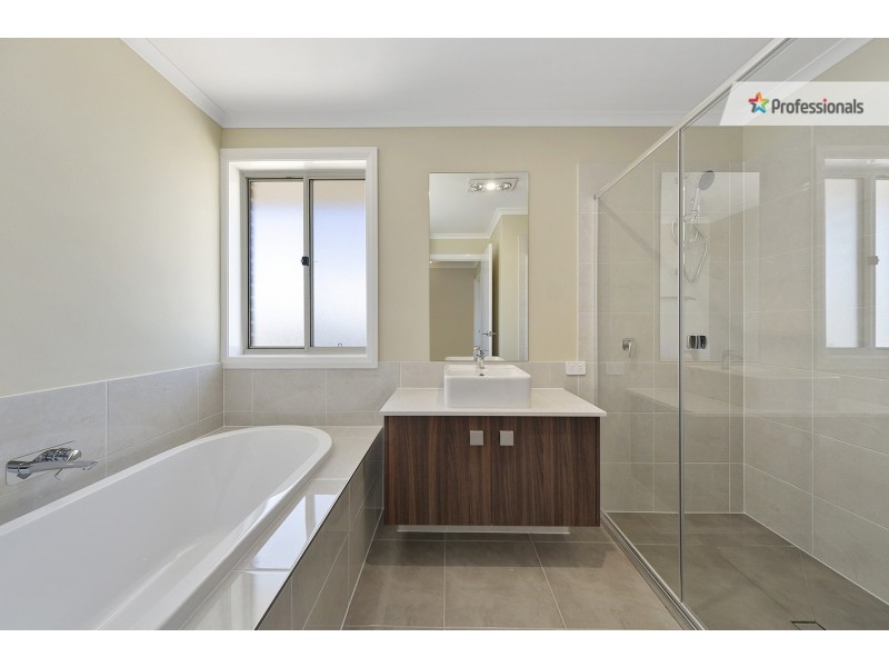 3 Aquarius Way, Box Hill NSW 2765