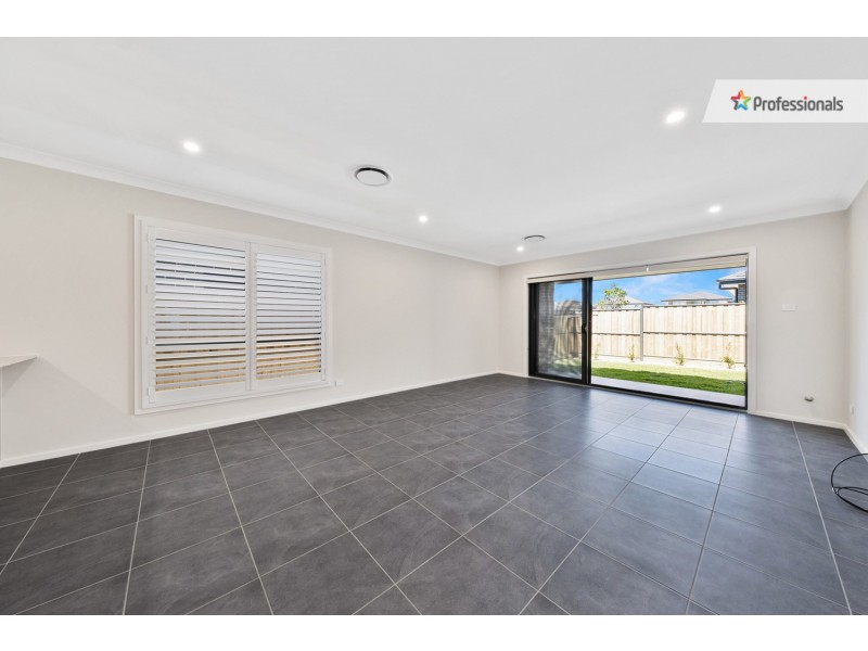 16 Kalinda Avenue, Box Hill NSW 2765