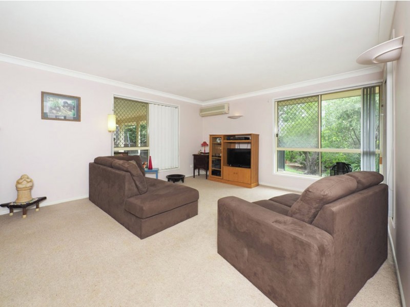 6 Mersing Court, Tanah Merah QLD 4128