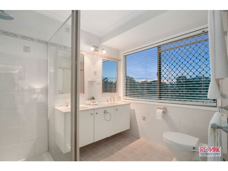2 Anna Louise Terrace, Windaroo QLD 4207
