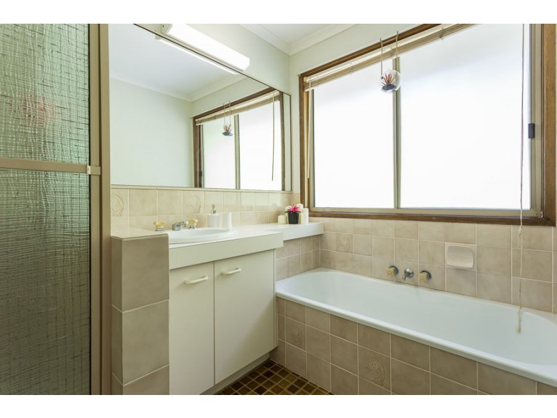 57 Nandala Drive, Tanah Merah QLD 4128