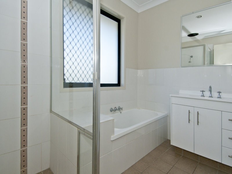 3 Wyndham Circuit, Holmview QLD 4207