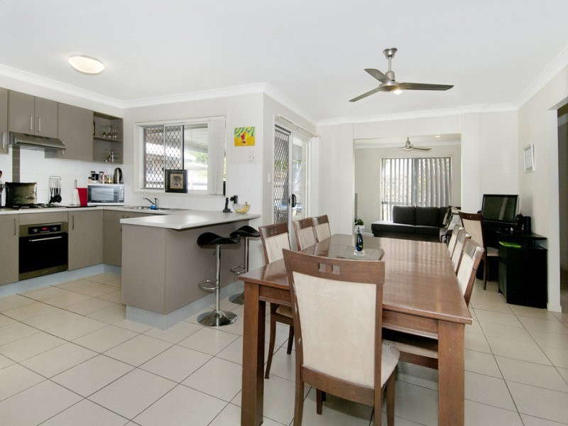 6 Alvine Drive, Eagleby QLD 4207