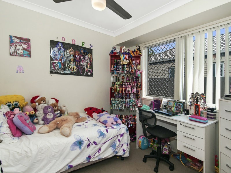 6 Alvine Drive, Eagleby QLD 4207