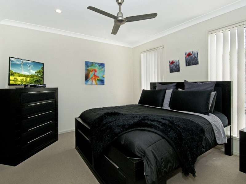 6 Alvine Drive, Eagleby QLD 4207