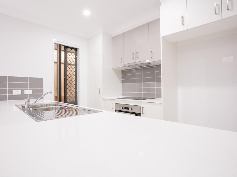 10 Chalk Street, Yarrabilba QLD 4207