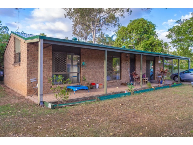 52 Avonmore Street, Edens Landing QLD 4207