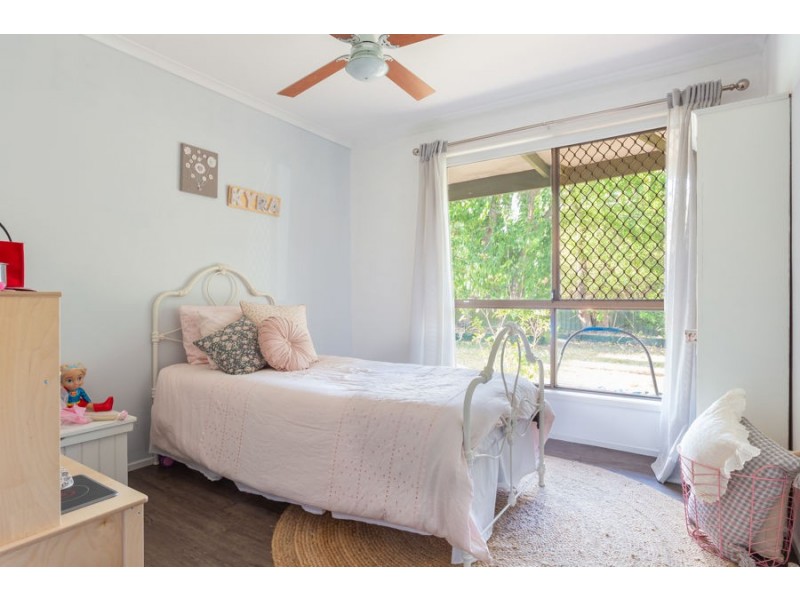 52 Avonmore Street, Edens Landing QLD 4207
