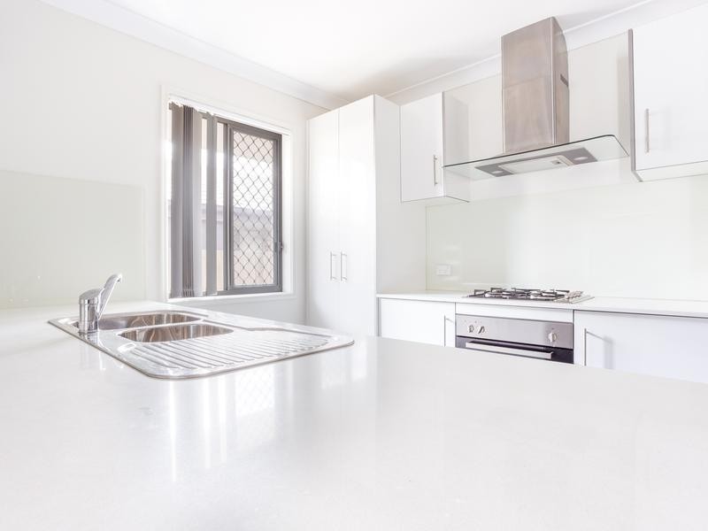 5 Southland Street, Leichhardt QLD 4305