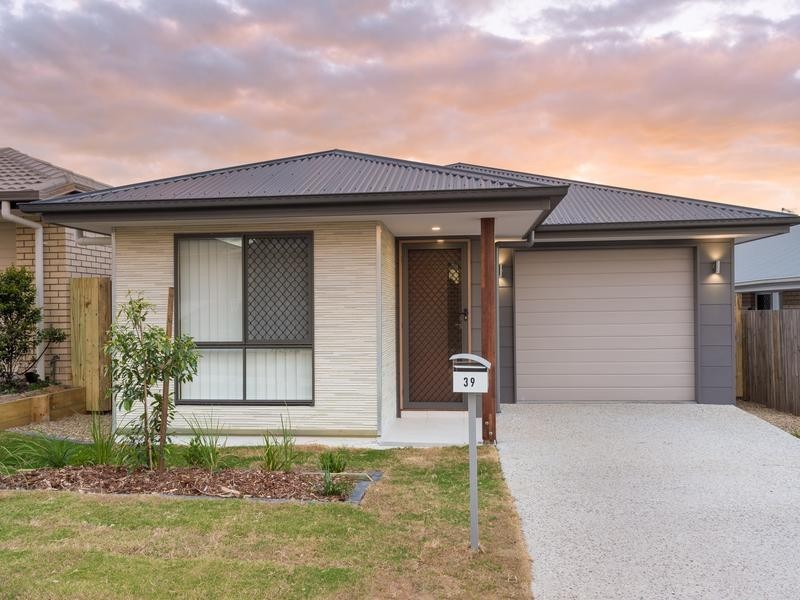 39 Malachite Drive, Logan Reserve QLD 4133
