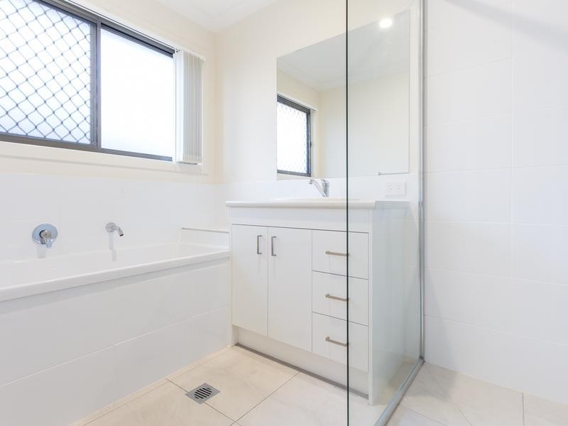 39 Malachite Drive, Logan Reserve QLD 4133