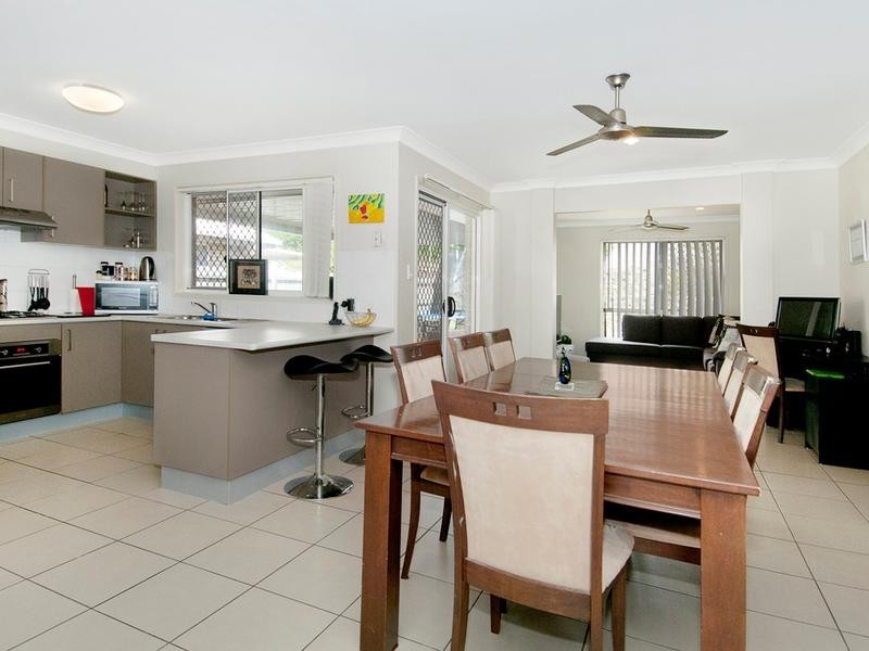 6 Alvine Drive, Eagleby QLD 4207