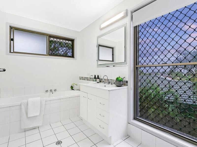 47 Jilbard Drive, Springwood QLD 4127
