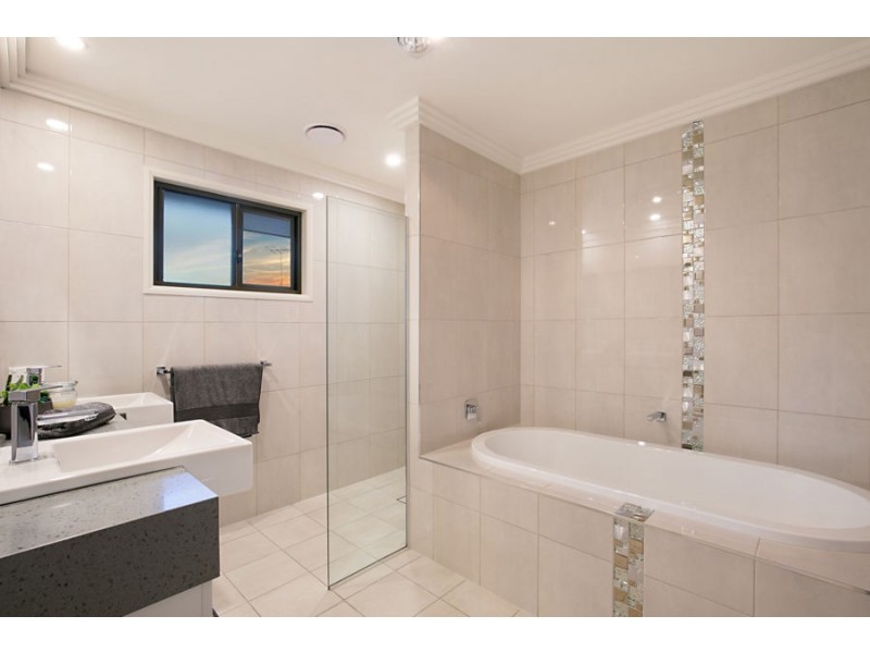 1 Leaf Street, Shailer Park QLD 4128