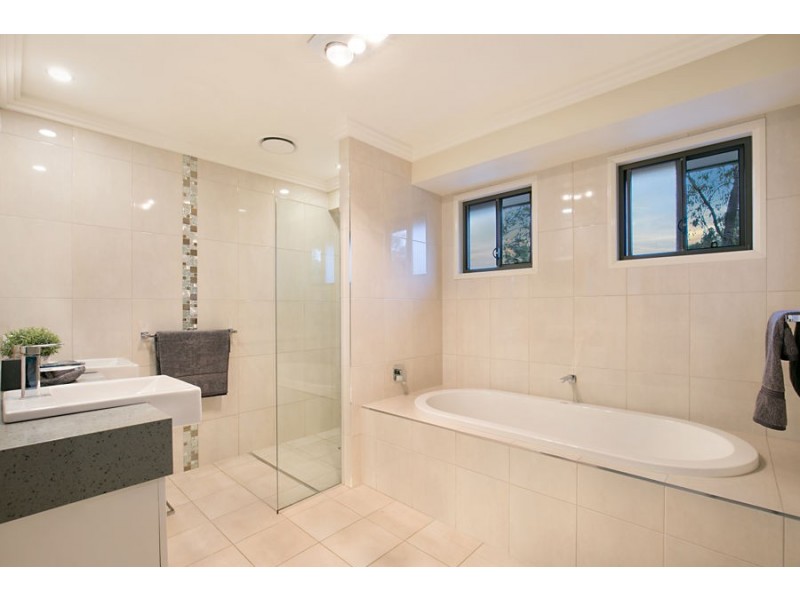 1 Leaf Street, Shailer Park QLD 4128