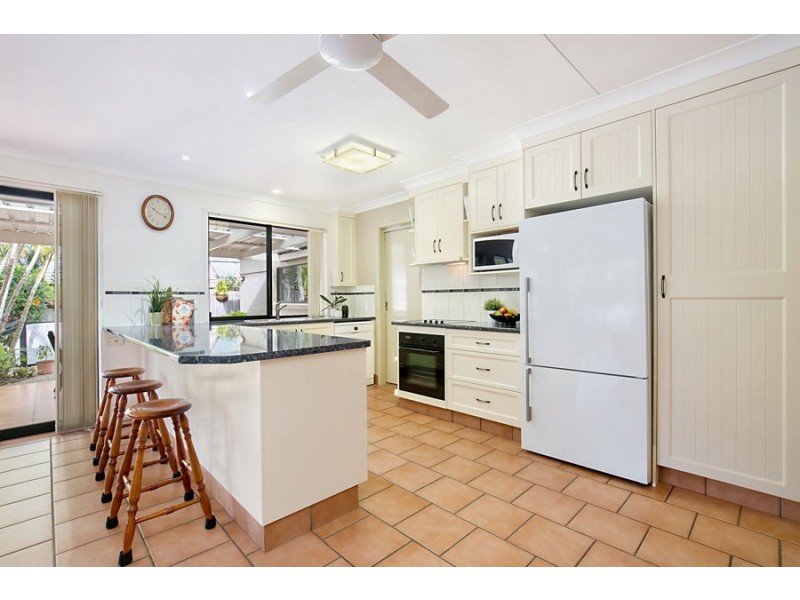 27 Paraburdoo Crescent, Shailer Park QLD 4128