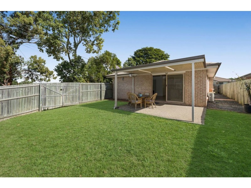 32a Pinelands Street, Loganlea QLD 4131