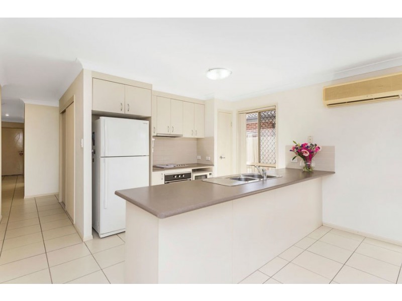 32a Pinelands Street, Loganlea QLD 4131