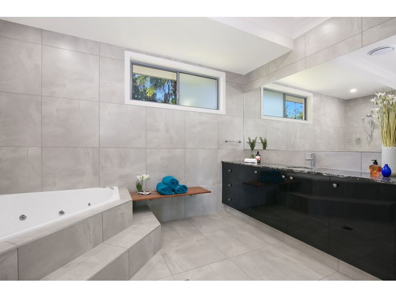 154 Barokee Drive, Tanah Merah QLD 4128