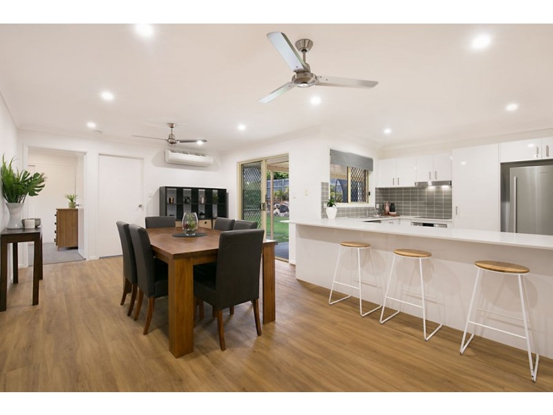 8 Waterline Crescent, Waterford QLD 4133