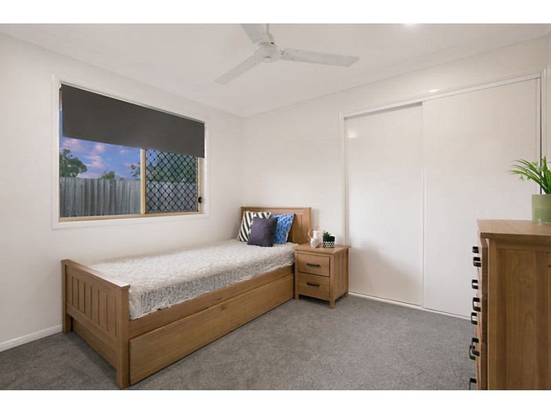 8 Waterline Crescent, Waterford QLD 4133