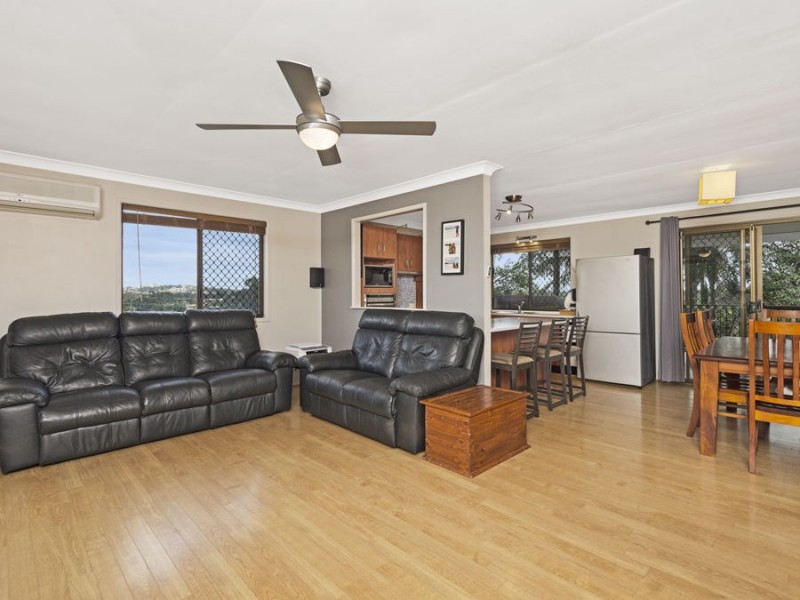 51 Cowra Street, Tanah Merah QLD 4128