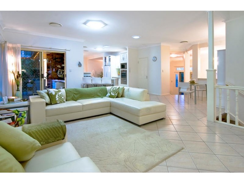 6 Satellite Court, Tanah Merah QLD 4128