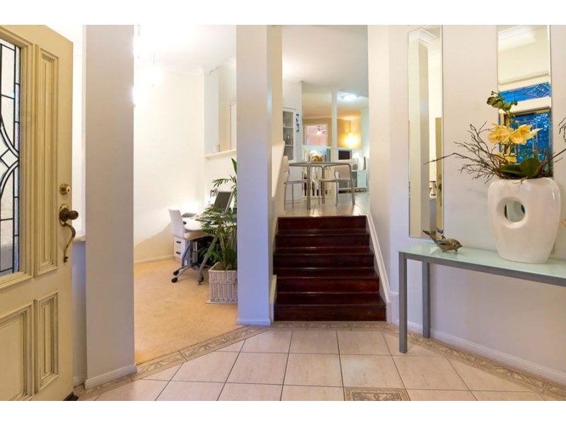 6 Satellite Court, Tanah Merah QLD 4128