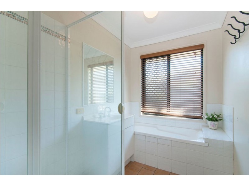 17 Kinross Lane, Bethania QLD 4205