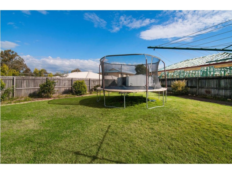17 Kinross Lane, Bethania QLD 4205
