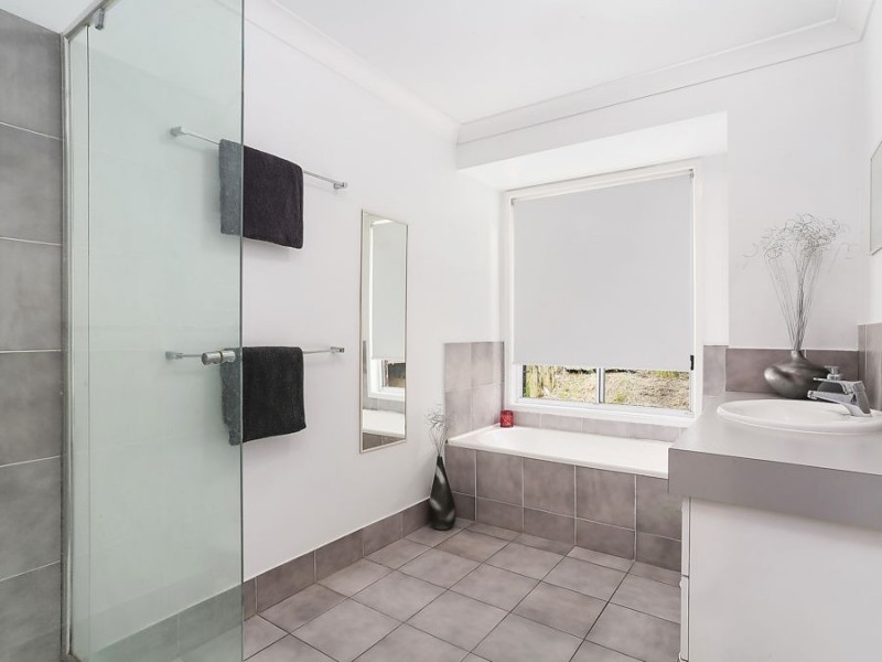 134 Dennis Road, Springwood QLD 4127