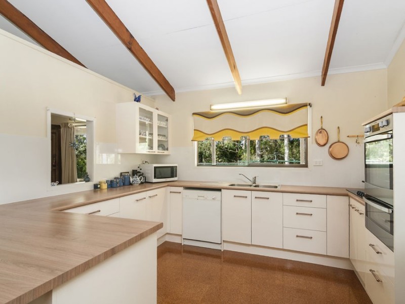 33 Plumbs Road, Tanah Merah QLD 4128