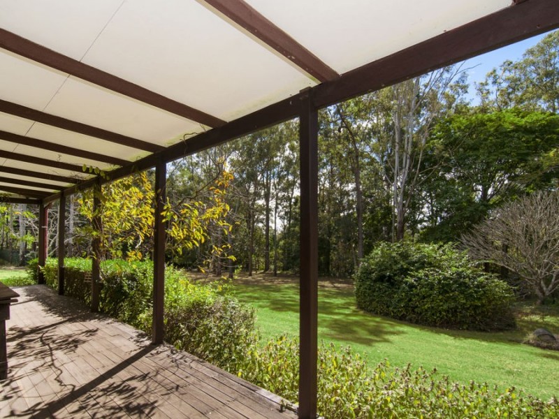 33 Plumbs Road, Tanah Merah QLD 4128